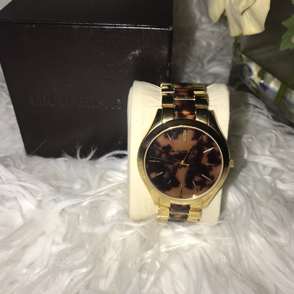 MICHAEL KORS SLIM RUNWAY TORTOISE-SHELL DIAL WATCH